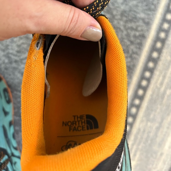 Preloved TNF Vectiv X sneakers - Picture 13 of 16